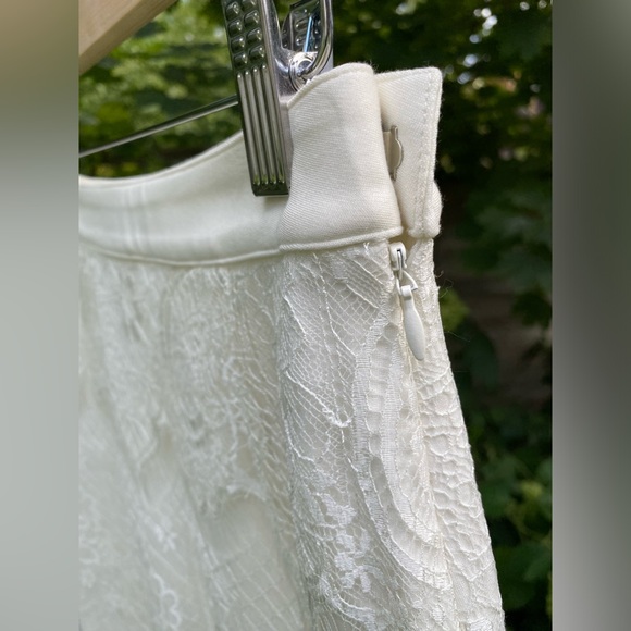 PEACEBIRD Cream Lace Topped Mini Skirt - Picture 8 of 10